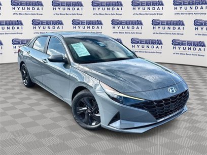 Certified 2022 Hyundai Elantra SEL w/ Preferred Accessory Package