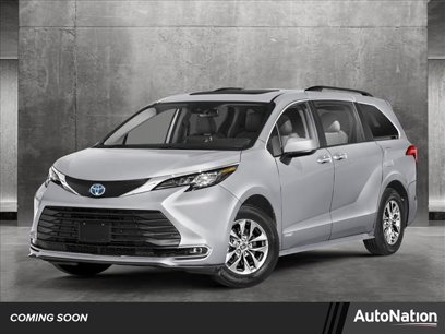 New 2025 Toyota Sienna XLE
