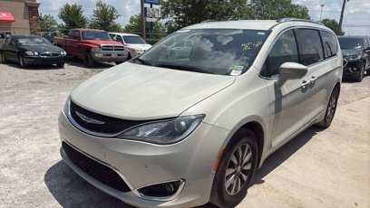 Used 2019 Chrysler Pacifica Touring-L Plus w/ Advanced Safetytec Group