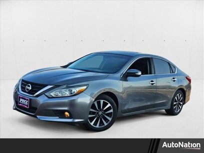 Used 2017 Nissan Altima 2.5 SL w/ Moonroof Package