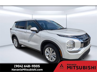 New 2025 Mitsubishi Outlander ES