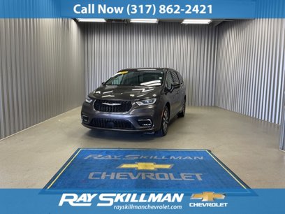 Used 2022 Chrysler Pacifica Touring-L