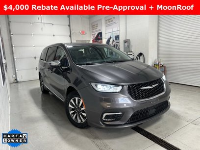 Used 2023 Chrysler Pacifica Limited