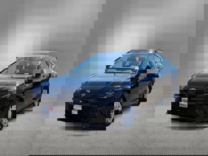 New 2025 Toyota Camry LE