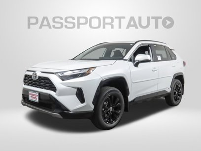 New 2025 Toyota RAV4 SE