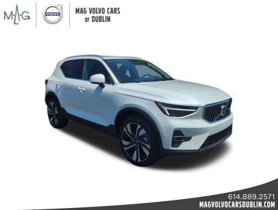 New 2025 Volvo XC40 B5 Plus w/ Protection Package Premier