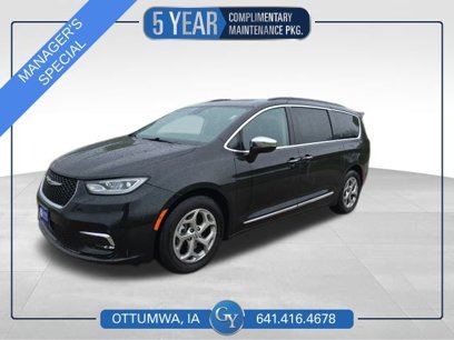 Used 2023 Chrysler Pacifica Limited