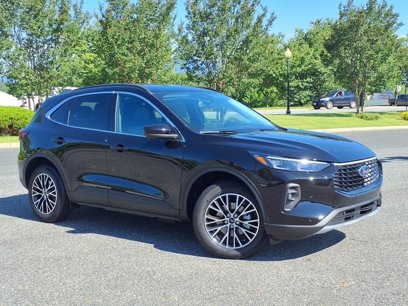 New 2025 Ford Escape SE