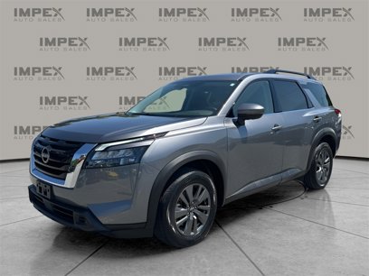Used 2024 Nissan Pathfinder SV