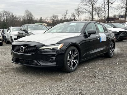New 2025 Volvo S60 B5 Core w/ Climate Package