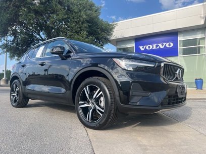 Certified 2025 Volvo XC40 B5 Core
