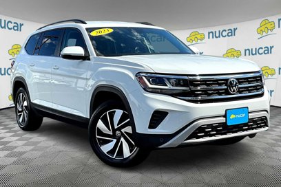 Used 2023 Volkswagen Atlas SE w/ Black Wheel Package