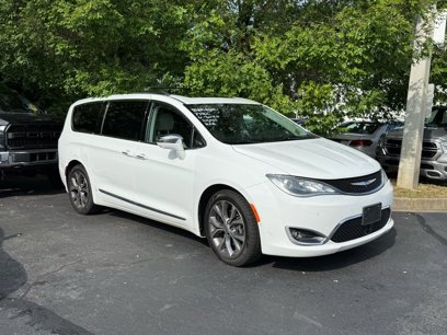 Used 2018 Chrysler Pacifica Limited w/ Tire & Wheel Group