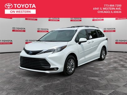 New 2025 Toyota Sienna XLE
