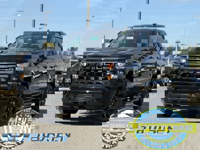 New 2025 Chevrolet Silverado 1500 Custom w/ Turbomax Blackout Package
