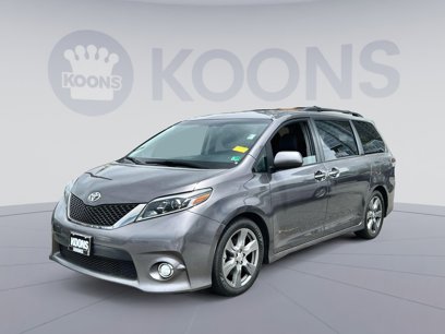 Used 2017 Toyota Sienna SE