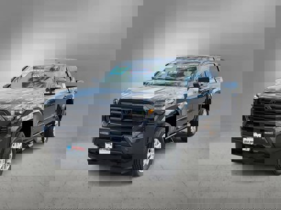 New 2025 Toyota Tacoma SR5