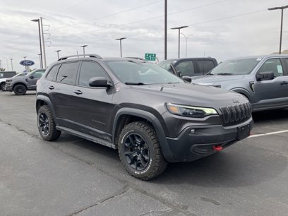 Used 2020 Jeep Cherokee Trailhawk w/ Comfort/Convenience Group
