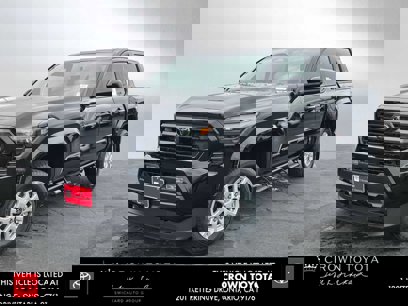 New 2025 Toyota Tacoma SR5