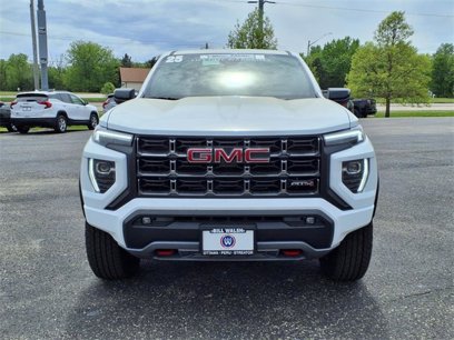 New 2025 GMC Canyon AT4