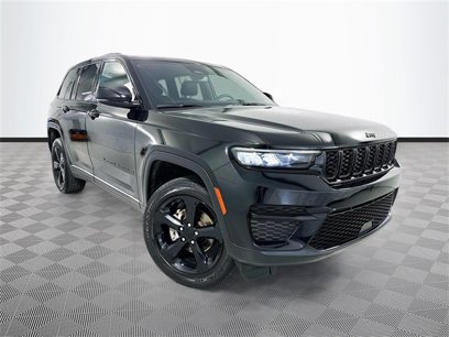 Used 2023 Jeep Grand Cherokee Altitude