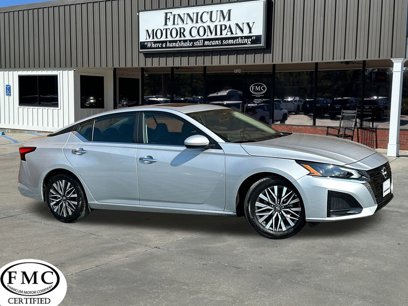Used 2025 Nissan Altima 2.5 SV w/ SV Premium Package