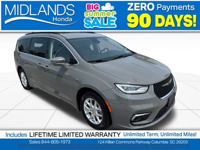 Used 2022 Chrysler Pacifica Touring-L w/ Uconnect Theater Family Group
