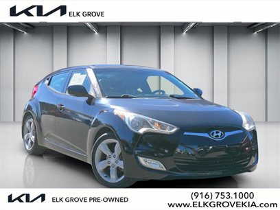 Used 2014 Hyundai Veloster w/ Style Package 02