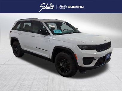 Used 2025 Jeep Grand Cherokee Altitude