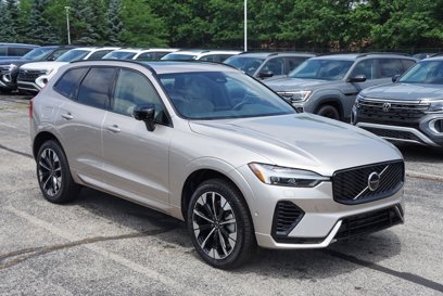 New 2026 Volvo XC60 T8 Plus