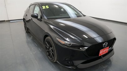New 2025 MAZDA MAZDA3 Hatchback w/Premium Plus Pkg