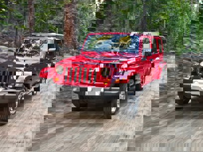 Used 2013 Jeep Wrangler Unlimited Sahara w/ Mopar Chrome Edition Group