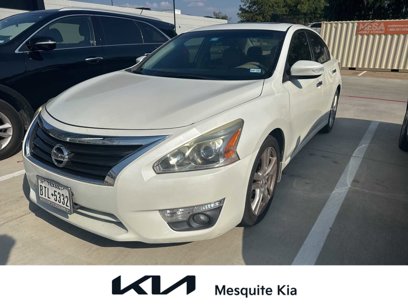 Used 2013 Nissan Altima 3.5 SL w/ Technology Pkg