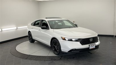 New 2025 Honda Accord SE