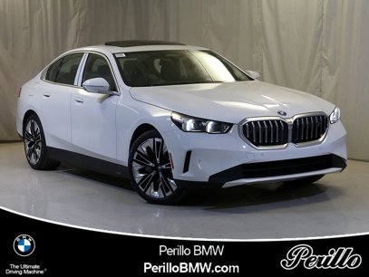 New 2025 BMW i5 xDrive40 w/ Premium Package