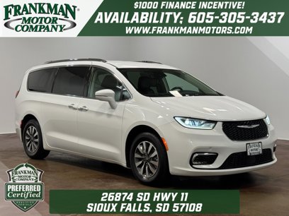 Used 2021 Chrysler Pacifica Touring-L