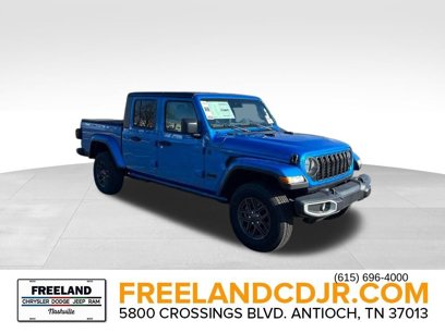 New 2024 Jeep Gladiator Sport w/ Dual Top Group