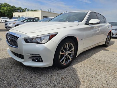 Used 2017 INFINITI Q50 Signature Edition w/ All Weather Package (L93)