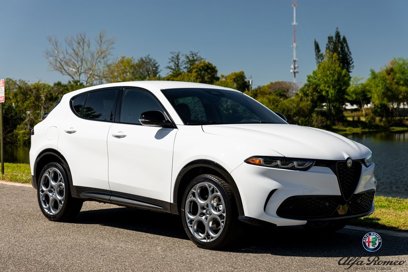 New 2025 Alfa Romeo Tonale w/ Premium Package