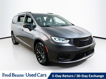 Used 2021 Chrysler Pacifica Touring-L w/ S Appearance Package