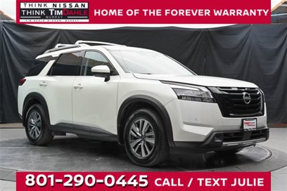 Used 2023 Nissan Pathfinder SL w/ Black Appearance Package
