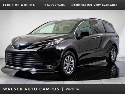 Used 2022 Toyota Sienna XLE