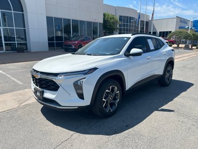 Used 2025 Chevrolet Trax LT w/ Driver Confidence Package
