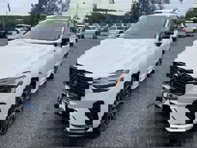 New 2025 Volvo XC60 B5 Plus w/ Protection Package Premier
