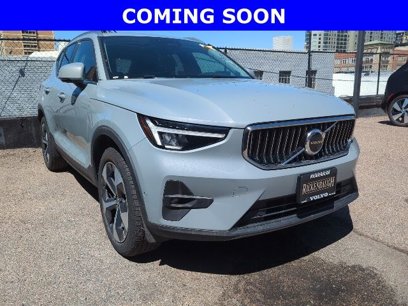 Used 2025 Volvo XC40 B5 Plus