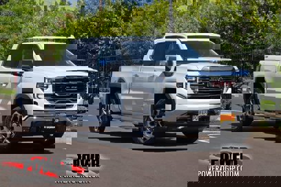 New 2025 GMC Sierra 1500 SLT w/ SLT Premium Package