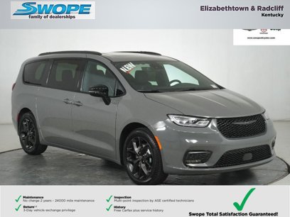 New 2025 Chrysler Pacifica Limited