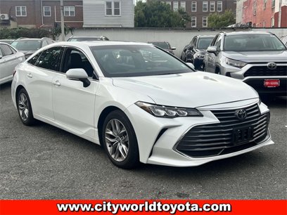 Used 2022 Toyota Avalon XLE w/ Moonroof Package