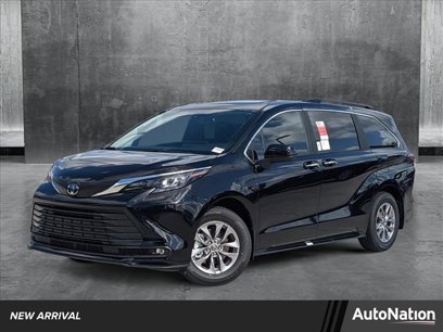 New 2025 Toyota Sienna XLE