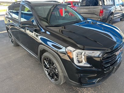 Used 2024 GMC Terrain SLE w/ Driver Convenience Package
